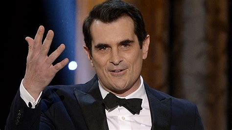 who played phil dunphy|white haired news anchor.